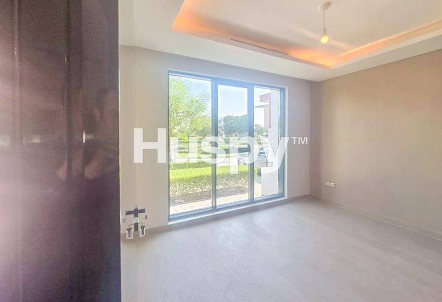 Vacant | Golf Course View | Unfurnished - Image 11