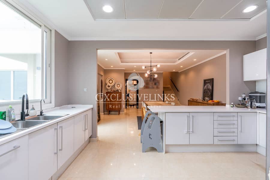 Vacant on Transfer | Close to Plaza and Pool