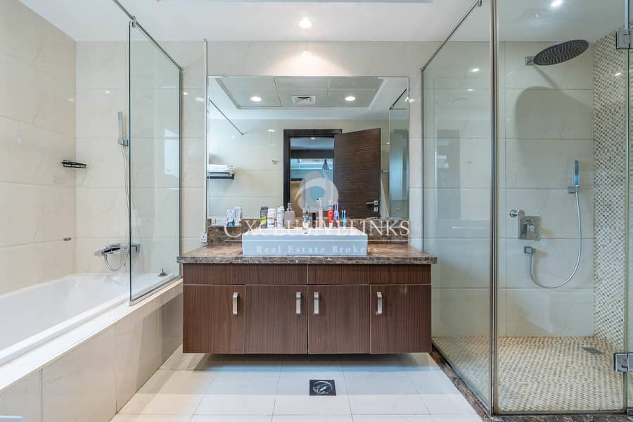 Vacant on Transfer | Close to Plaza and Pool - Image 13