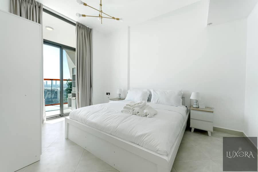 Modern High Floor 1BR | Burj Khalifa View | Near Downtown