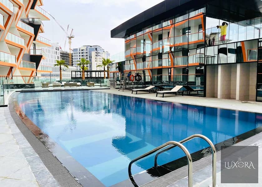 Modern High Floor 1BR | Burj Khalifa View | Near Downtown