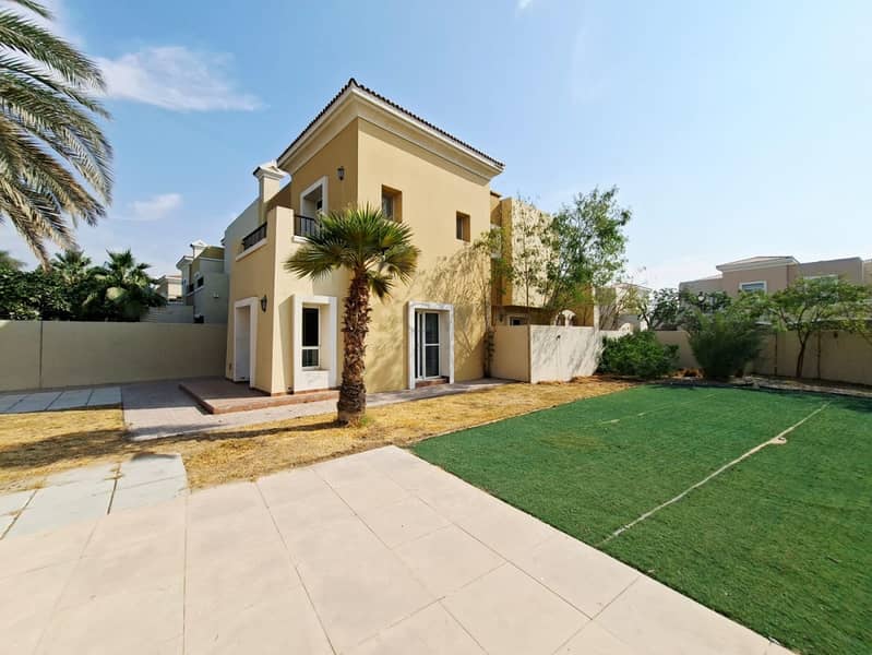 22 Steps to Park | Massive Yard | Corner | Single Row