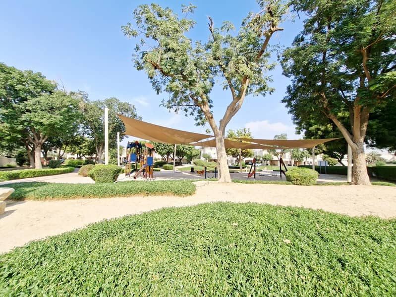 22 Steps to Park | Massive Yard | Corner | Single Row - Image 8