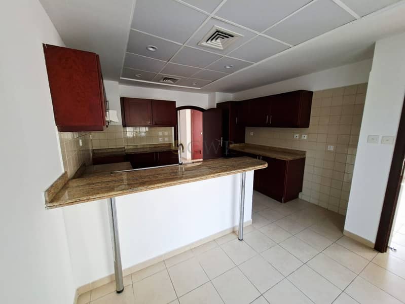 22 Steps to Park | Massive Yard | Corner | Single Row - Image 23