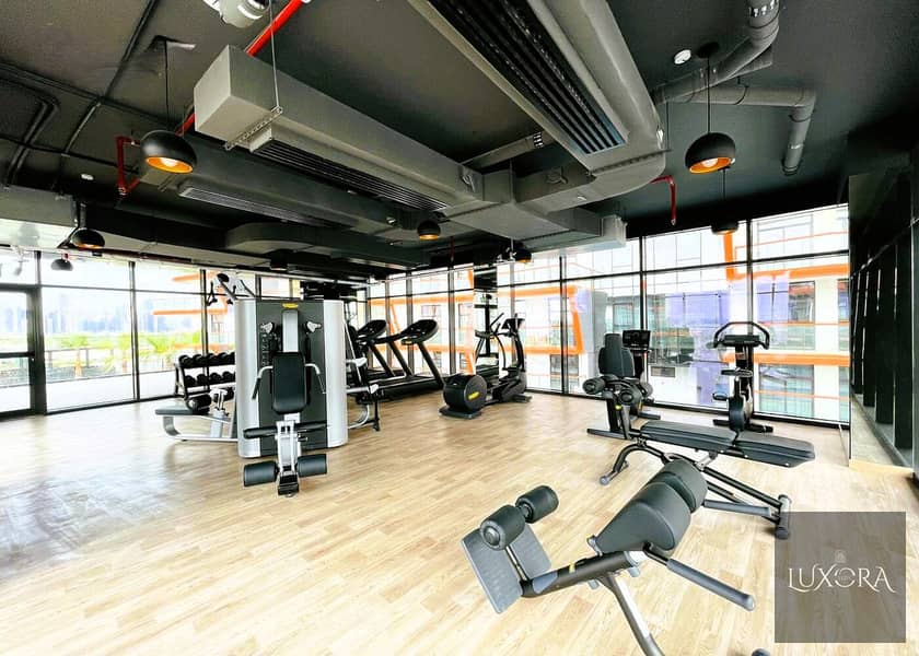 Modern High Floor 1BR | Burj Khalifa View | Near Downtown - Image 18