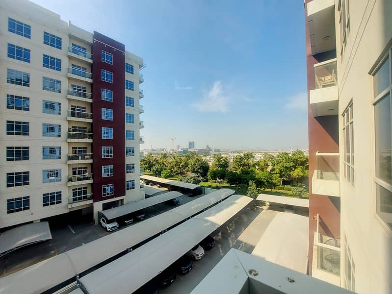 Stunning / Bright Feel / Balcony / Prime Location / Vacant