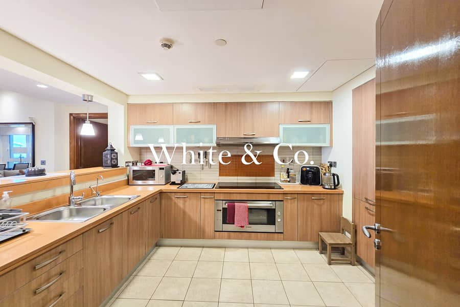 Exclusive | Huge Terrace | Vacant March