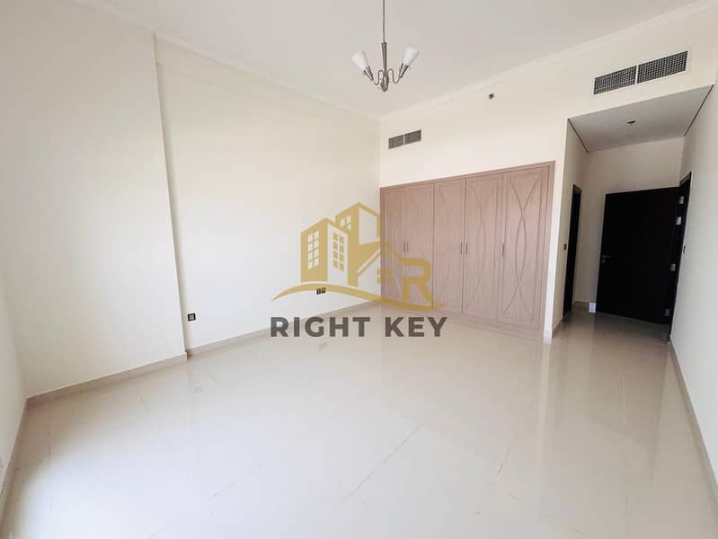 LUXURY HUGE 2BHK +STORE/ CLOSE KITCHEN / 95K