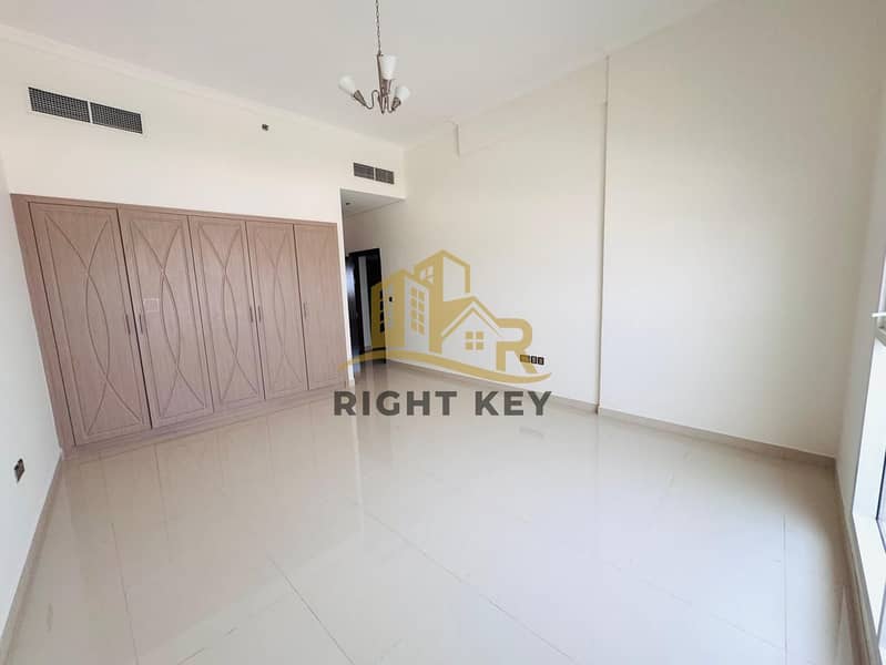 LUXURY HUGE 2BHK +STORE/ CLOSE KITCHEN / 95K