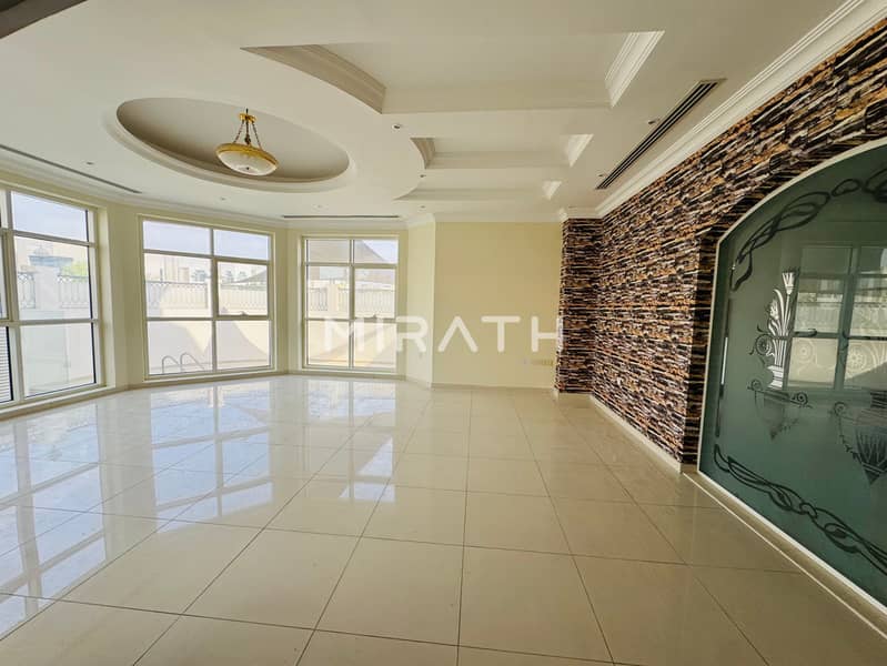 4 bedrooms villa with private swimming pool