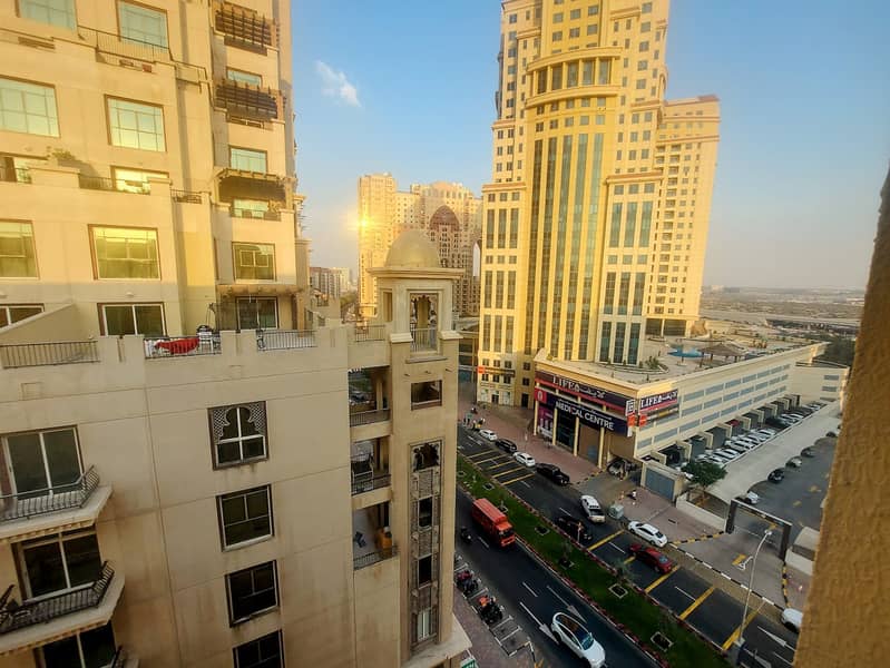 Nice View l Well Maintained l Clean l Close Kitchen