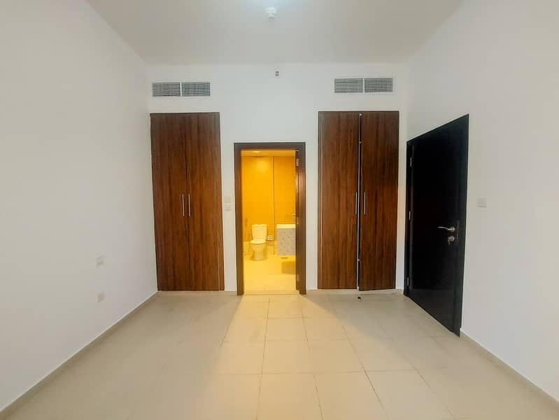 Nice View l Well Maintained l Clean l Close Kitchen