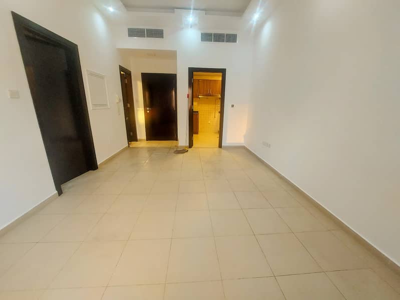 Nice View l Well Maintained l Clean l Close Kitchen