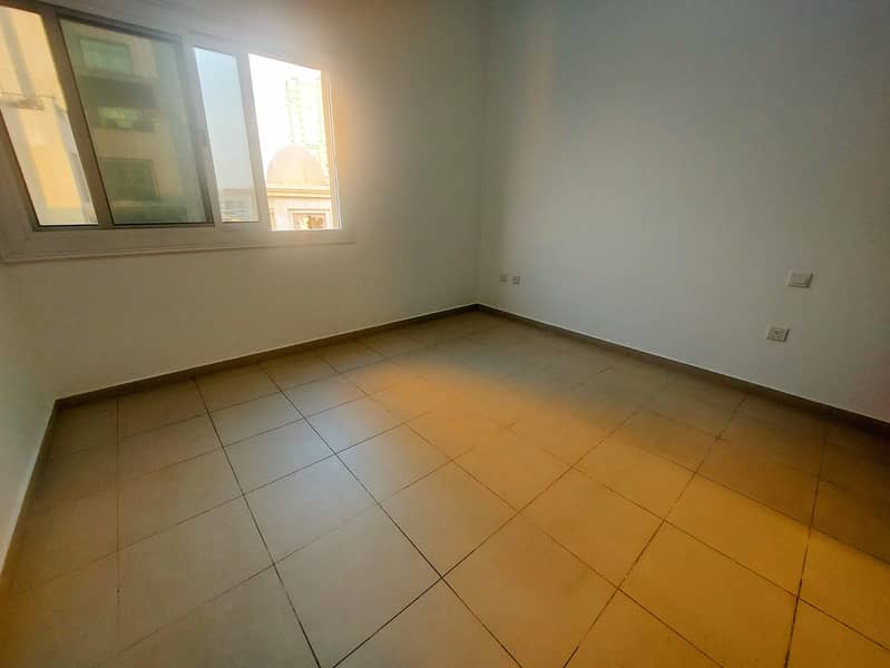 Nice View l Well Maintained l Clean l Close Kitchen - Image 9