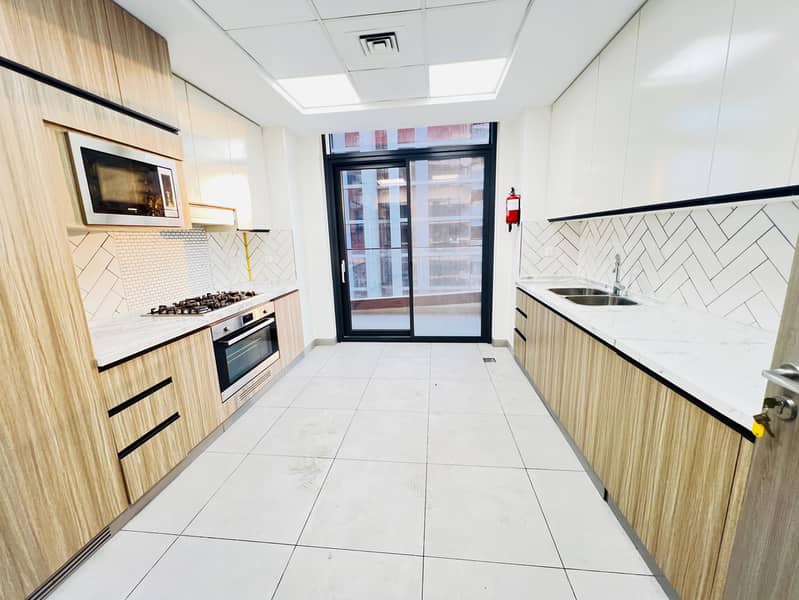 High Rise 3BHK With Big Balconies || With Maid Room || Kitchen Appliances || With All Amenities