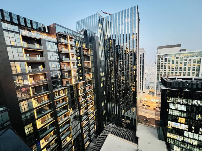 Luxury High Rise 3BHK With Maid Room || Multiple Balconies || Fully Open View - Image 10