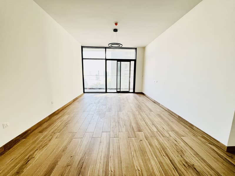 Luxury 1BHK With Big Balcony Open View And Kitchen Appliances All Amenities