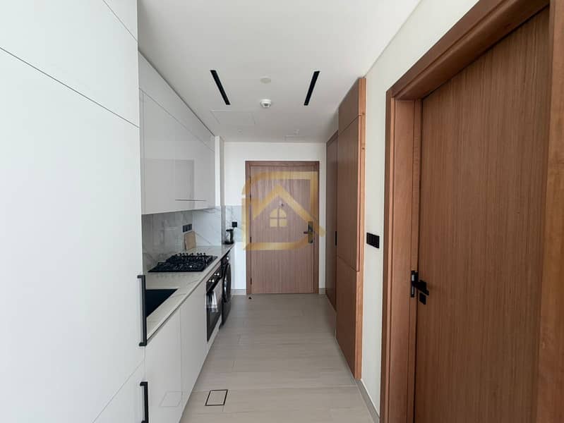Stylish Furnished Studio | Available from 28 Jan - Image 17