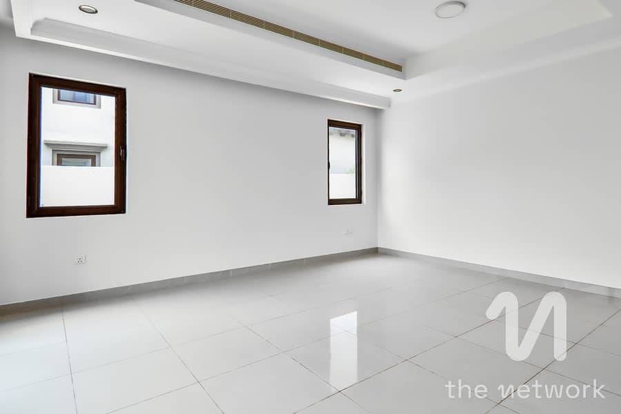 4 BR+Maids|Standalone Villa| Exceptional condition