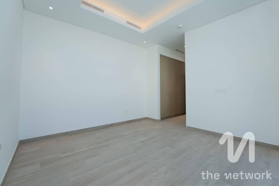 12 CHEQUES | READY TO MOVE | MULTIPLE OPTIONS