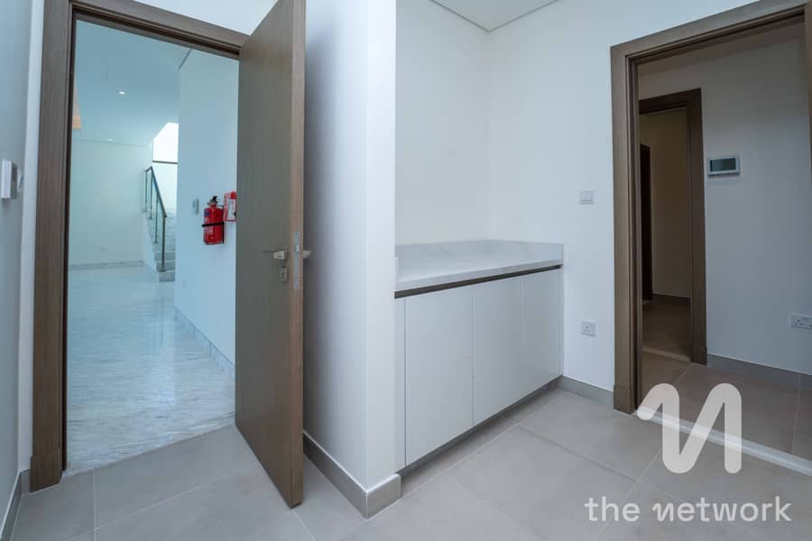 12 CHEQUES | READY TO MOVE | MULTIPLE OPTIONS - Image 9