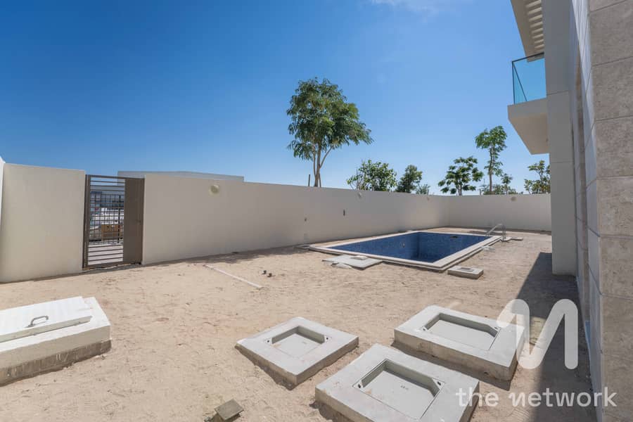 12 CHEQUES | READY TO MOVE | MULTIPLE OPTIONS - Image 15