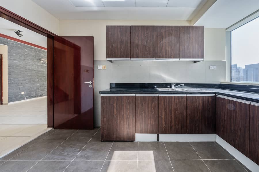 Mid Floor | Marina Views | Unique Duplex - Image 7