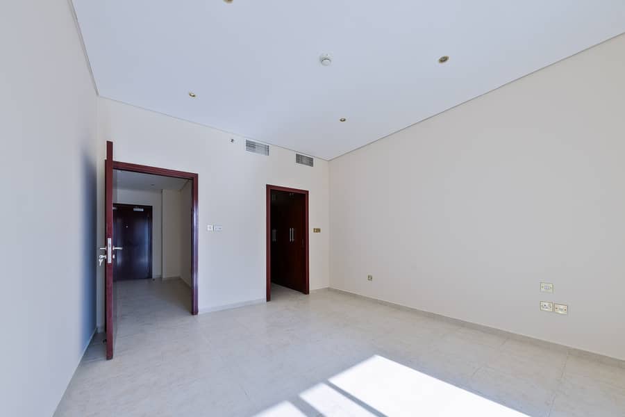 Mid Floor | Marina Views | Unique Duplex - Image 21