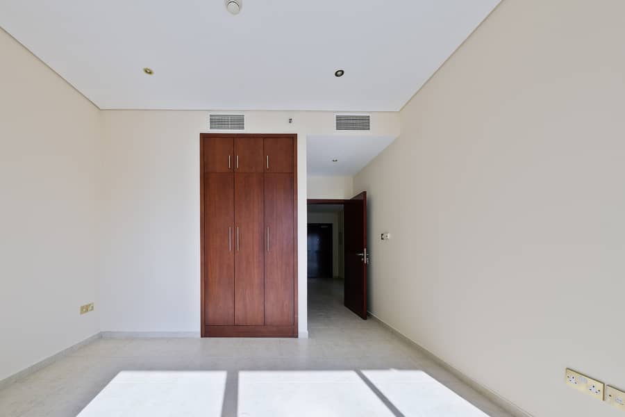 Mid Floor | Marina Views | Unique Duplex - Image 22