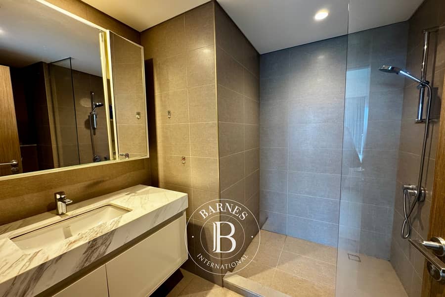 Furnished | Close to Burj Khalifa and Dubai Mall - Image 6