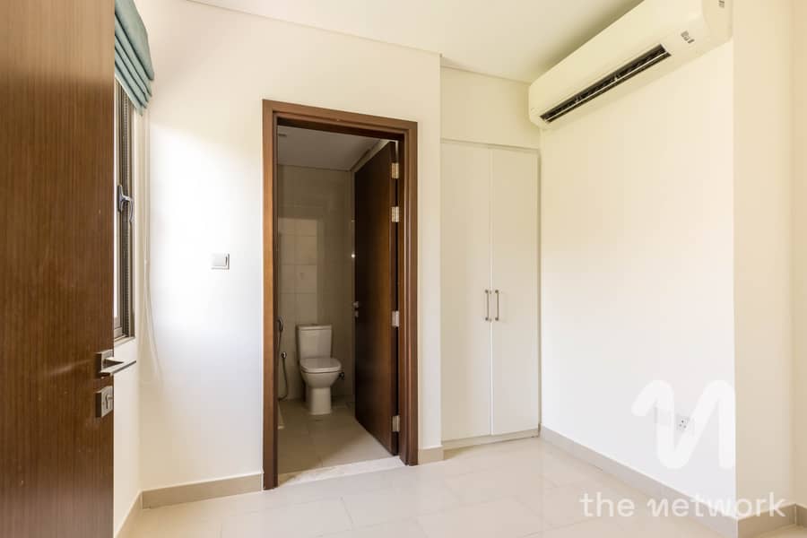 Single Row | Vacant on Transfer | 4 Bedroom - Image 9