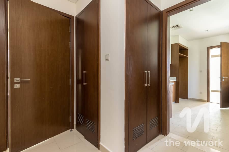 Single Row | Vacant on Transfer | 4 Bedroom - Image 14