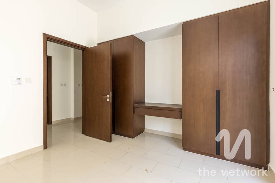 Single Row | Vacant on Transfer | 4 Bedroom - Image 15