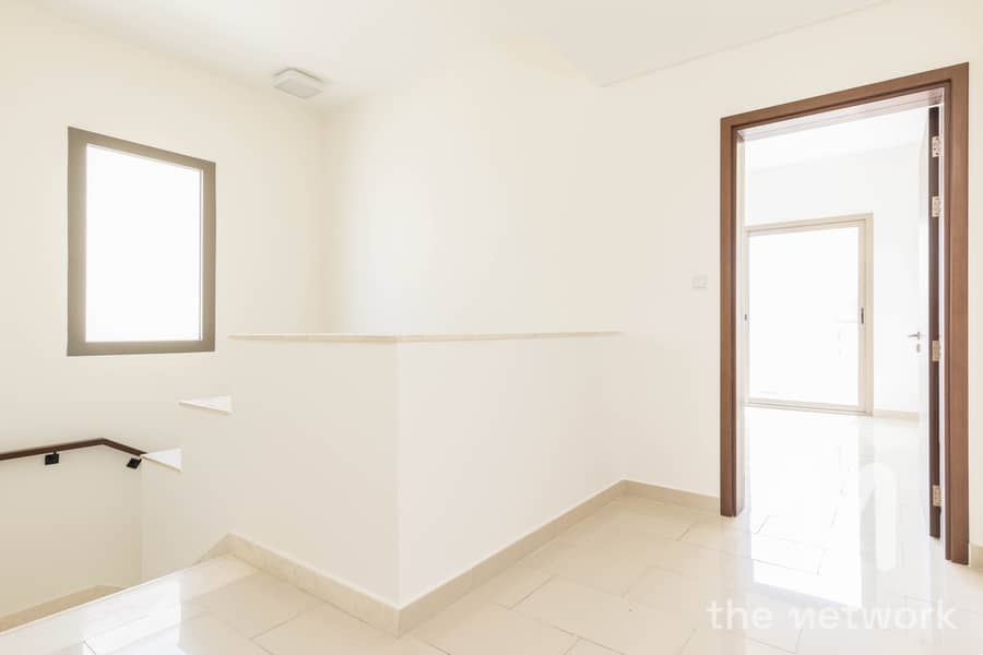 Single Row | Vacant on Transfer | 4 Bedroom - Image 18