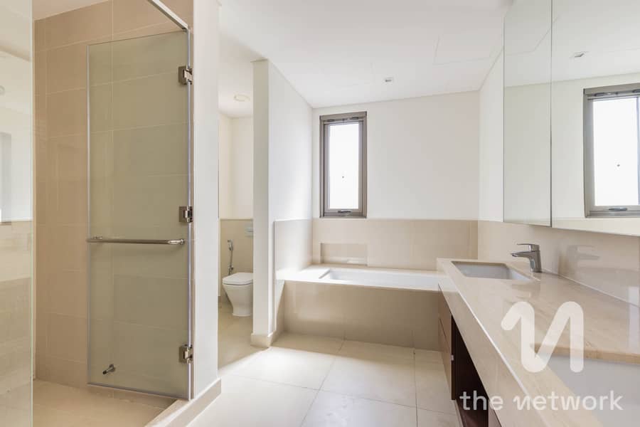 Single Row | Vacant on Transfer | 4 Bedroom - Image 21