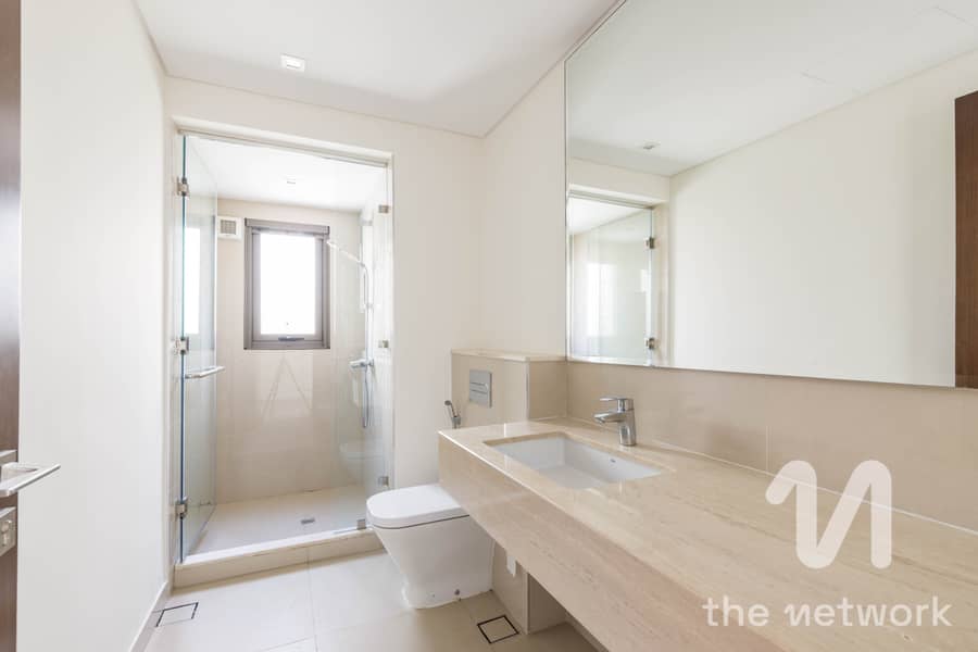 Single Row | Vacant on Transfer | 4 Bedroom - Image 22