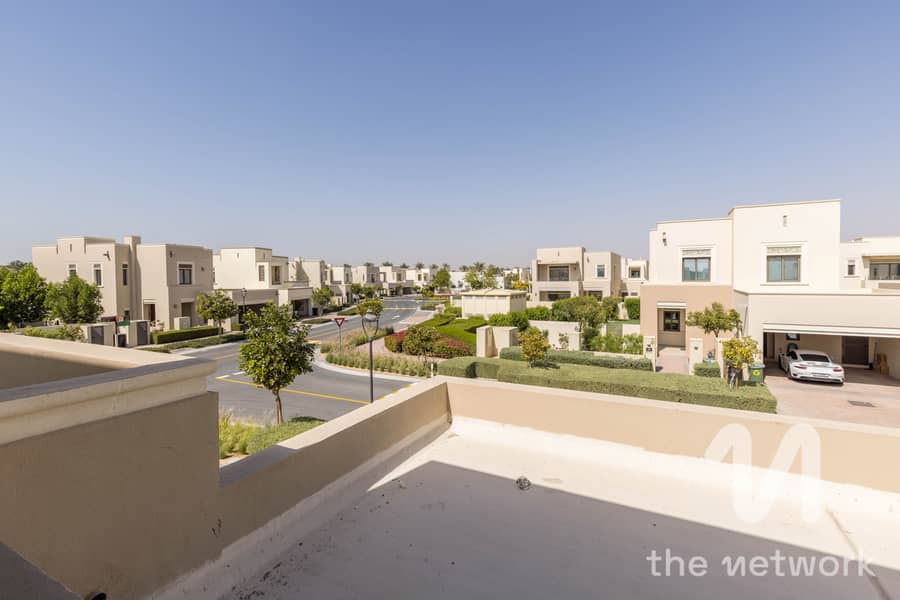 Single Row | Vacant on Transfer | 4 Bedroom - Image 23