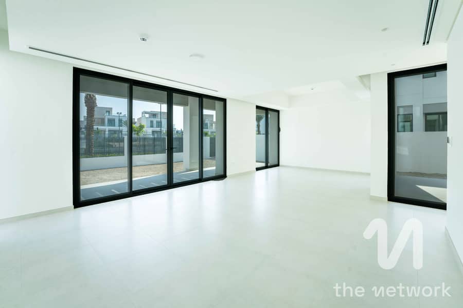 Park facing | New villa | Family community - Image 6