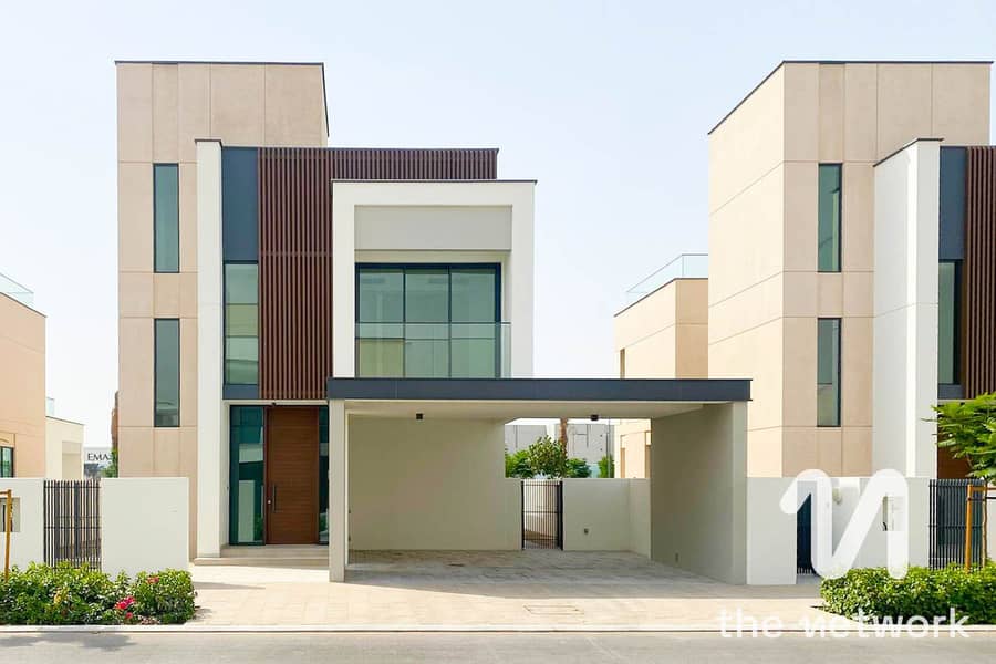 Close to Souk Next to pool | Maintenance warranty