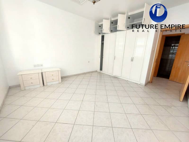 Chiller Free Huge 3Bhk With Maids Room Close To Metro - Image 8