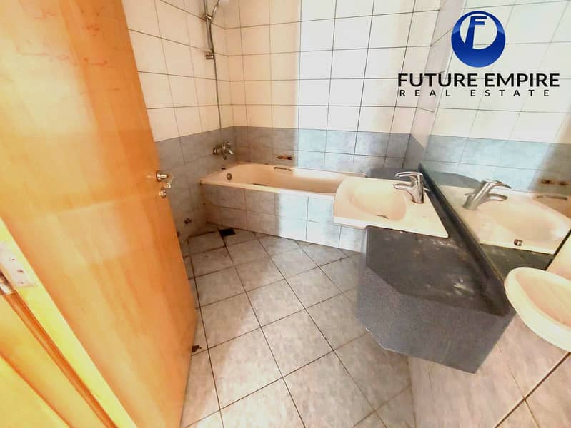 Chiller Free Huge 3Bhk With Maids Room Close To Metro - Image 13