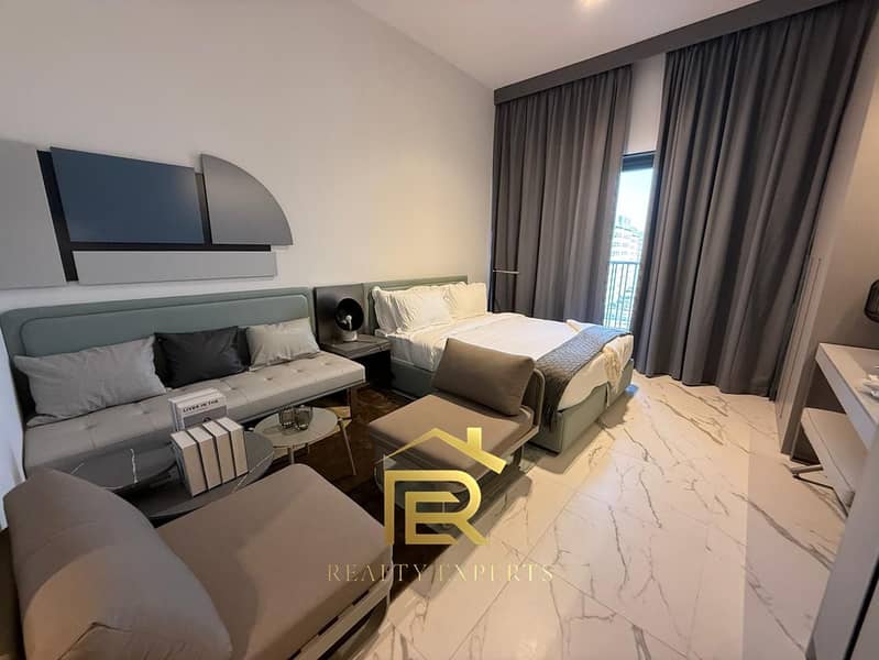 FULLY FURNISHED | VACANT | COMMUNITY VIEW