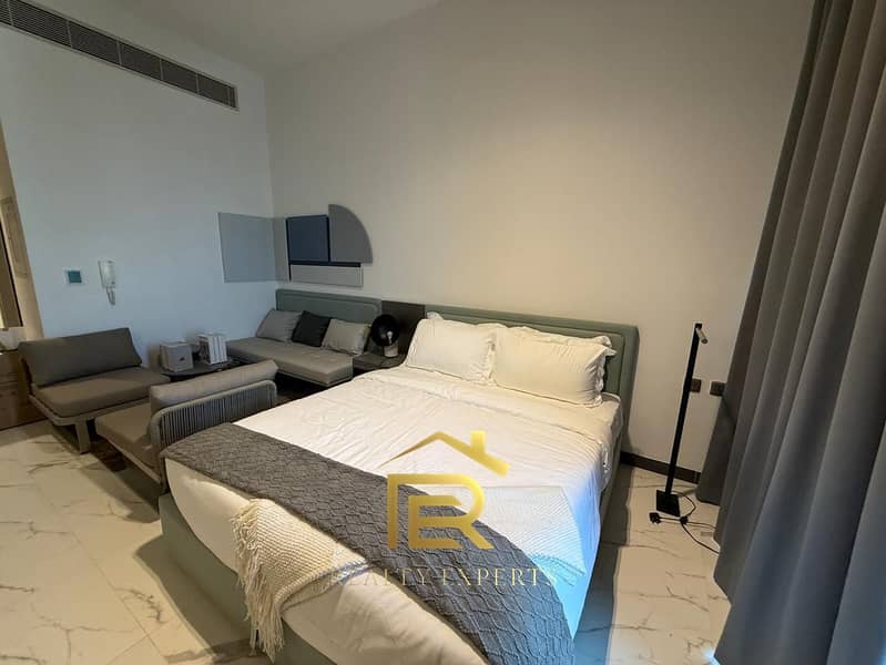 FULLY FURNISHED | VACANT | COMMUNITY VIEW