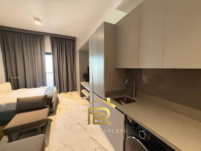 FULLY FURNISHED | VACANT | COMMUNITY VIEW - Image 6