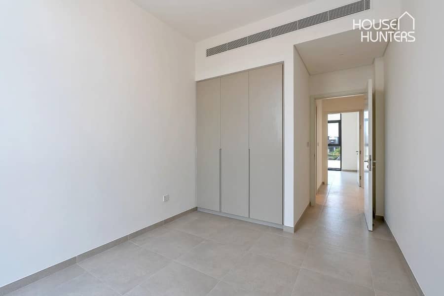 Green Belt Backing | Great location | 3 Bed G+1 - Image 9