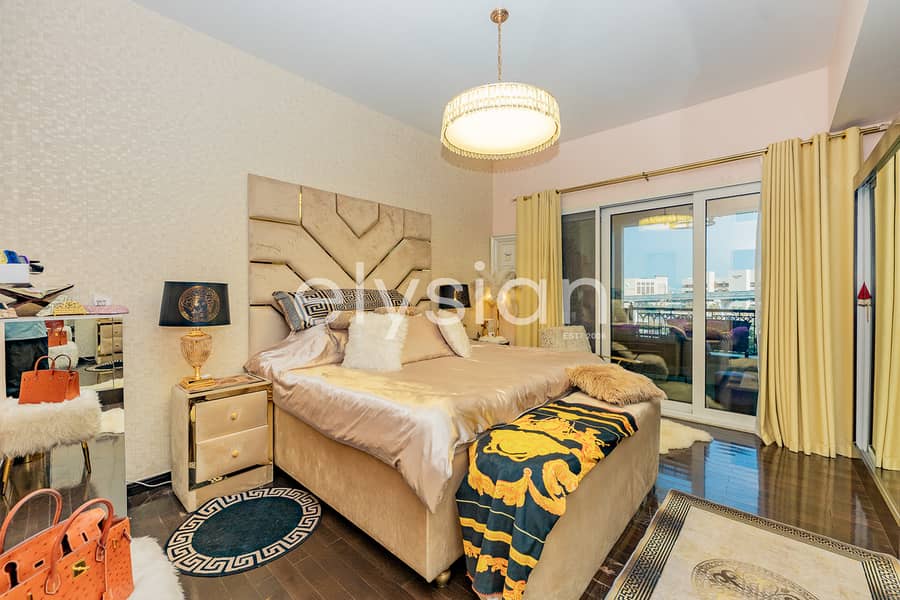 Stunning | Fully Furnished | Luxury Living - Image 11