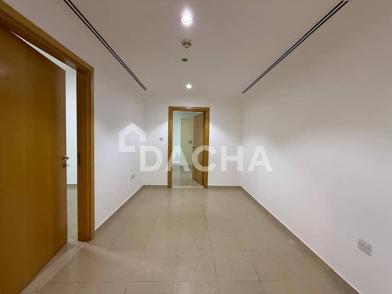 SEA VIEW | BRIGHT 3BR + MAID | CHILLER FREE - Image 7