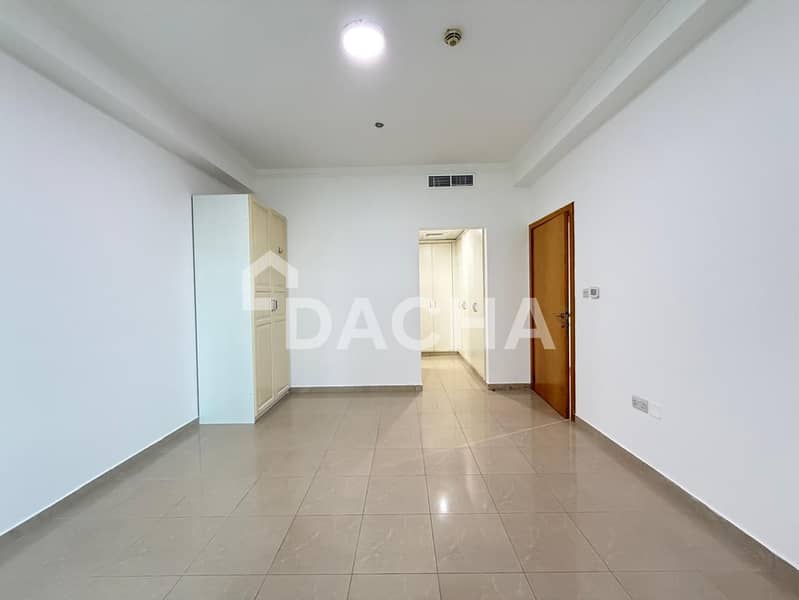 SEA VIEW | BRIGHT 3BR + MAID | CHILLER FREE - Image 9