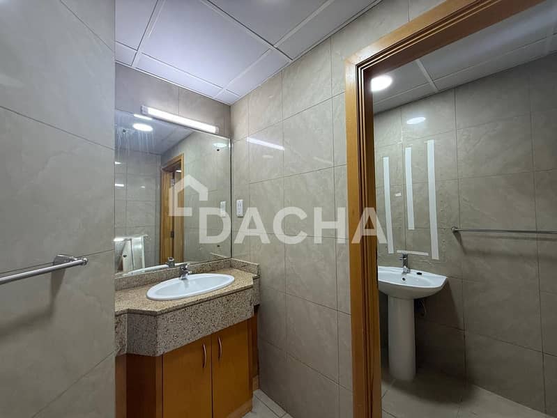 SEA VIEW | BRIGHT 3BR + MAID | CHILLER FREE - Image 21