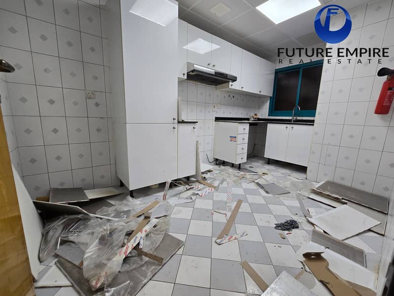 Chiller Free Close To Metro Spacious 1BHK Free Parking - Image 6